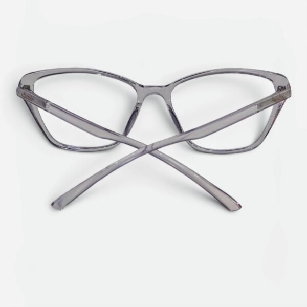 Translucent Cat-Eye