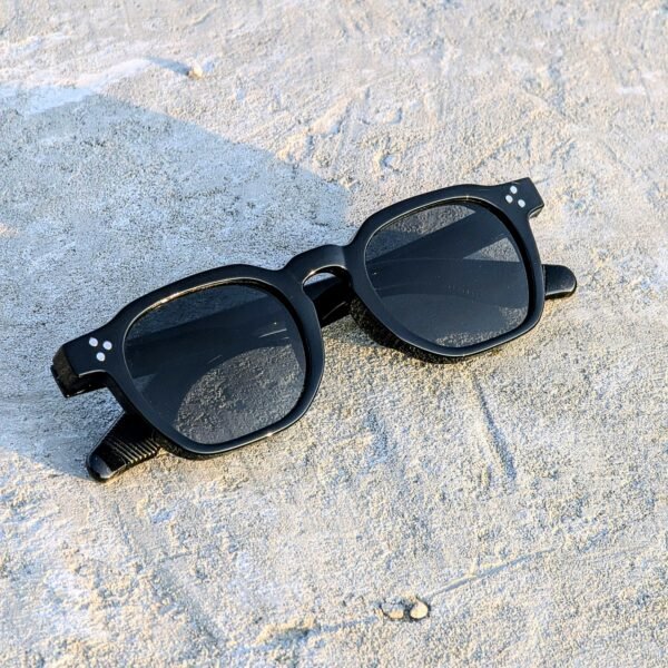 BOLD Black 0415